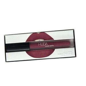 New Huda Beauty Liquid Matte Lipstick Trophy Wife, Purple